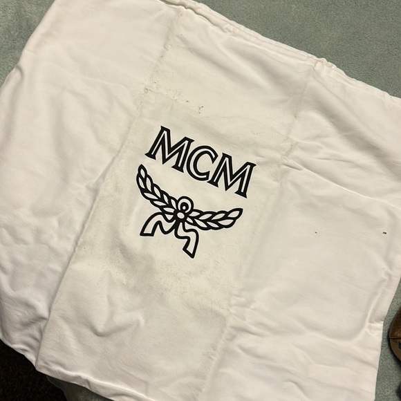 MCM Medium. Stark Visetos Gold Backpack used once perfect condition. 13x10x6 - Picture 7 of 8